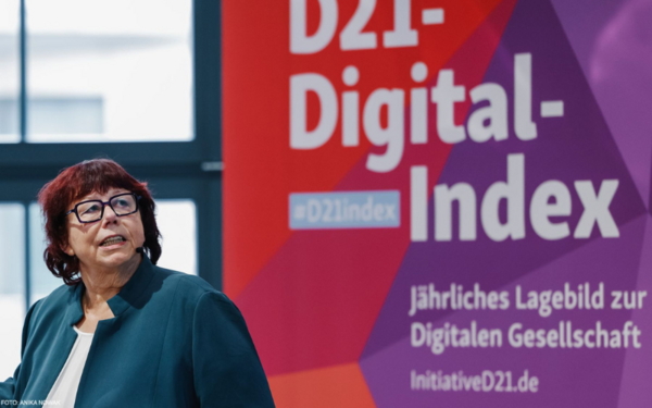 Barbara Schwarze bei der Vorstellung des Digital-Index