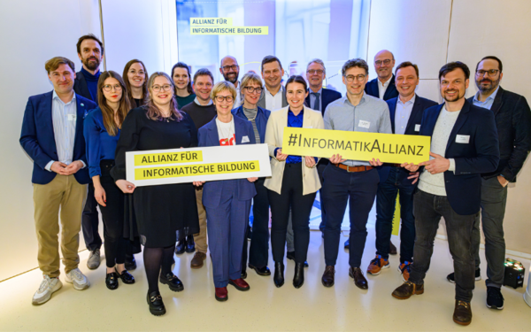 Gruppenbild Allianz für informatische Bildung