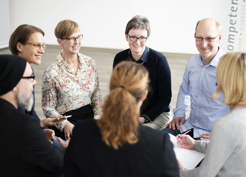 Meeting kompetenzz-Mitarbeiter/innen