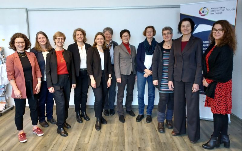 Teilnehmende der konstituierenden Sitzung des meta-IFiF-Beirats