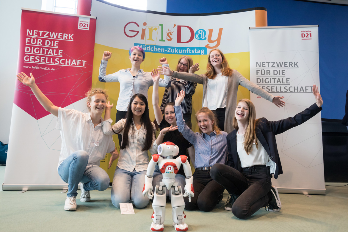 Mädchen mit Roboter