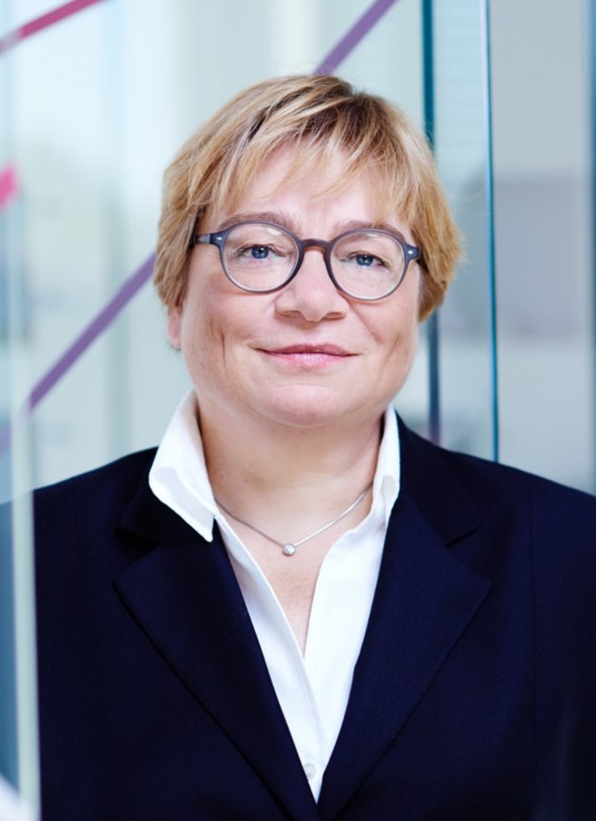 Porträt von Prof. Dr. Martina Schraudner