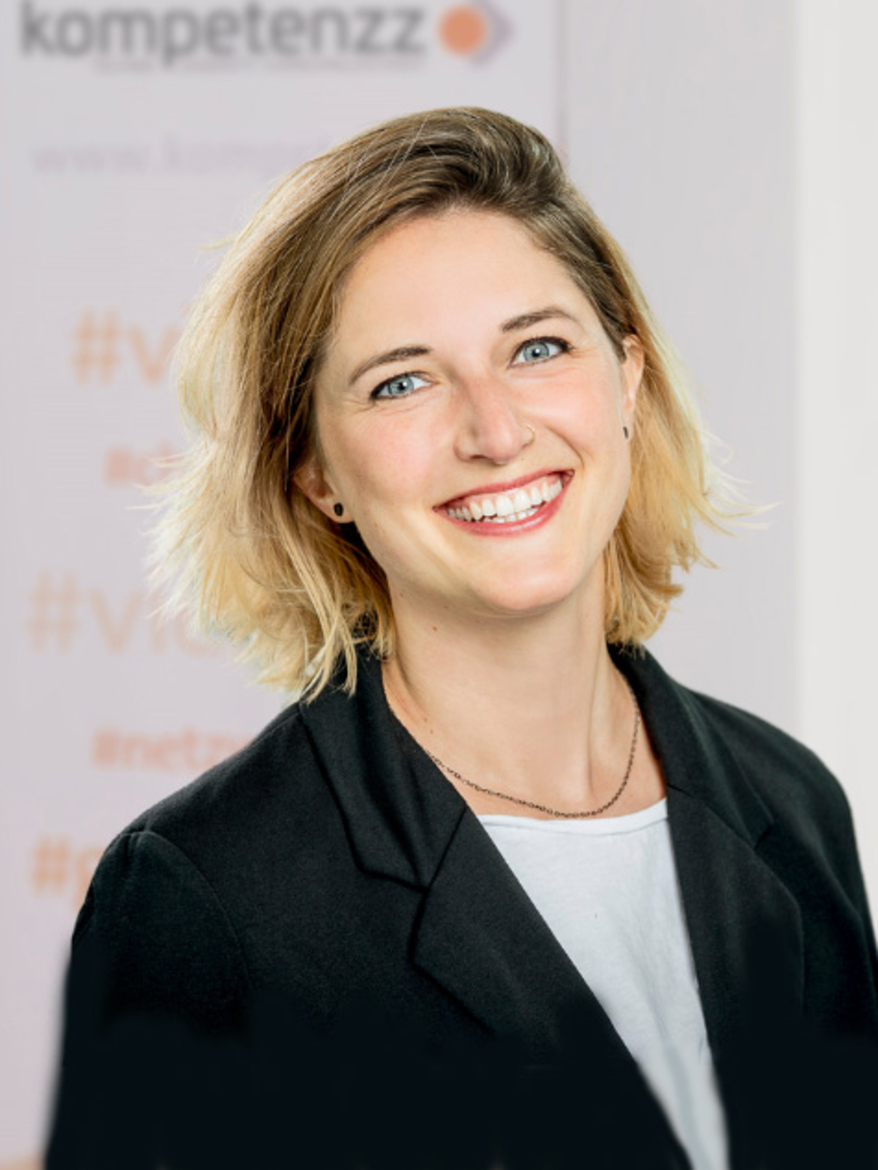 Dr. Frederike Carl